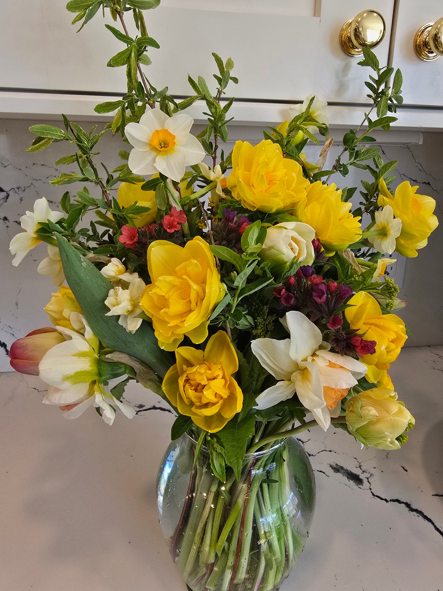 Farm Fresh Flower Arrangement (Next Day Delivery Available)