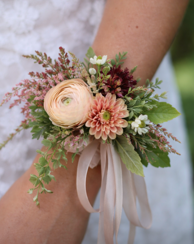 Corsages and Boutonnières Flower Workshop
