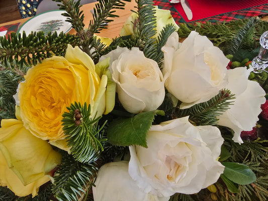 🎄 Christmas Flower Arranging Workshop at Scout Hill Farm 🌺