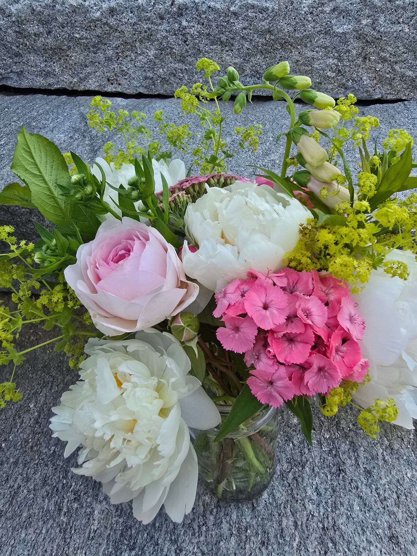 💐 Gorgeous Spring Bouquet Subscription