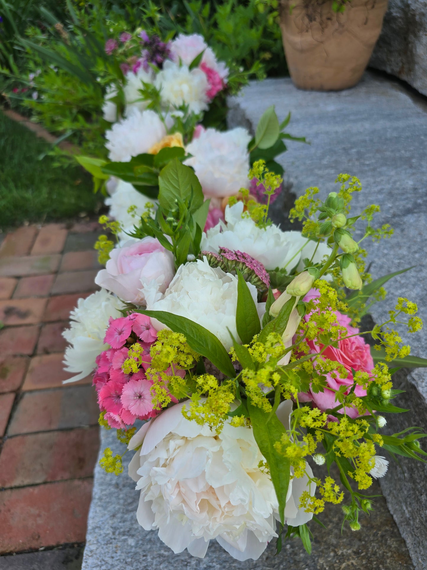 💐 Gorgeous Spring Bouquet Subscription