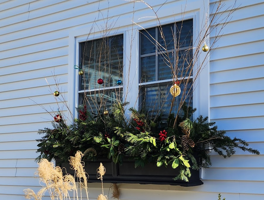 Seasonal Container Styling